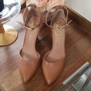 😍 Vince Camuto Signature Solanna Tan Wedge Heels